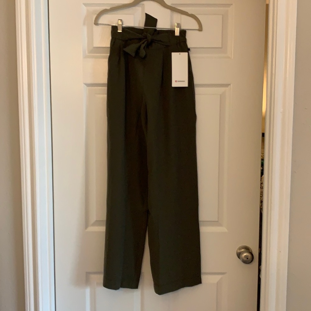 NWT Lululemon Noir Pant - 4